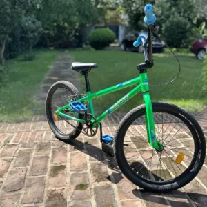 Bicicleta HARO Shredder Rodado 20 - Gloss Bad Apple - 19.3